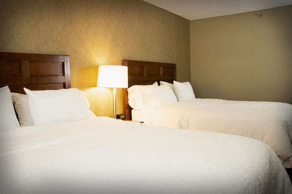 Hampton Inn Гринфилд Номер фото