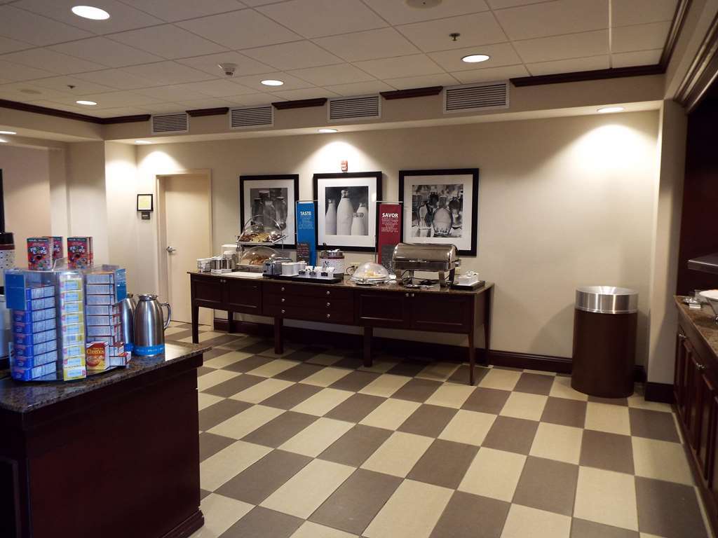 Hampton Inn Гринфилд Ресторан фото